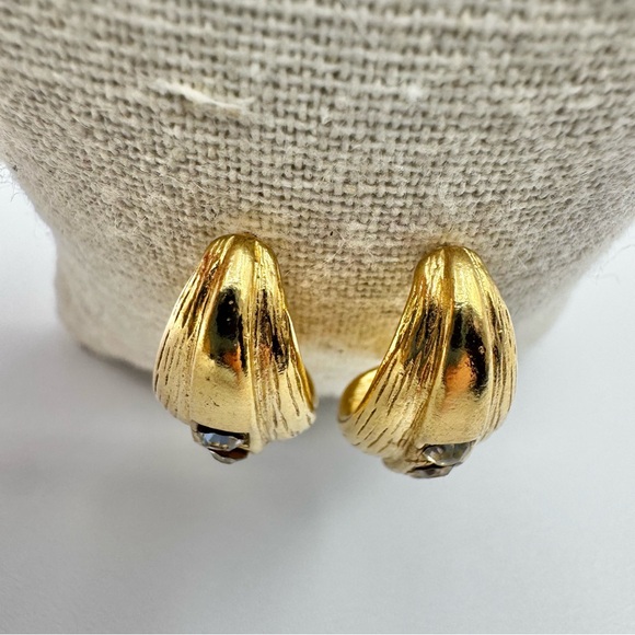 Sarah Coventry Vintage Gold Plated Hoops
With Rhinestones - Picture 4 of 9
